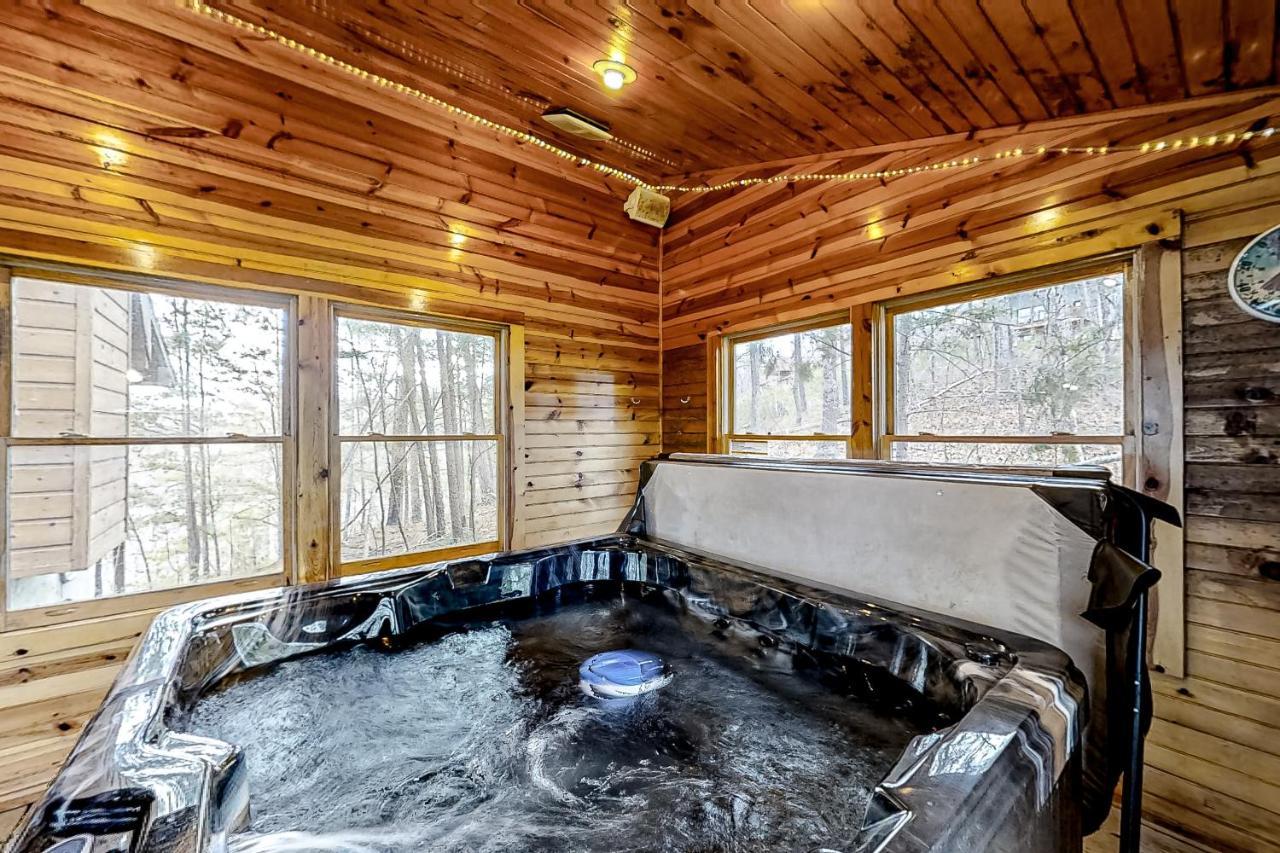 Mountain Lion'S Tales Villa Gatlinburg Exterior foto