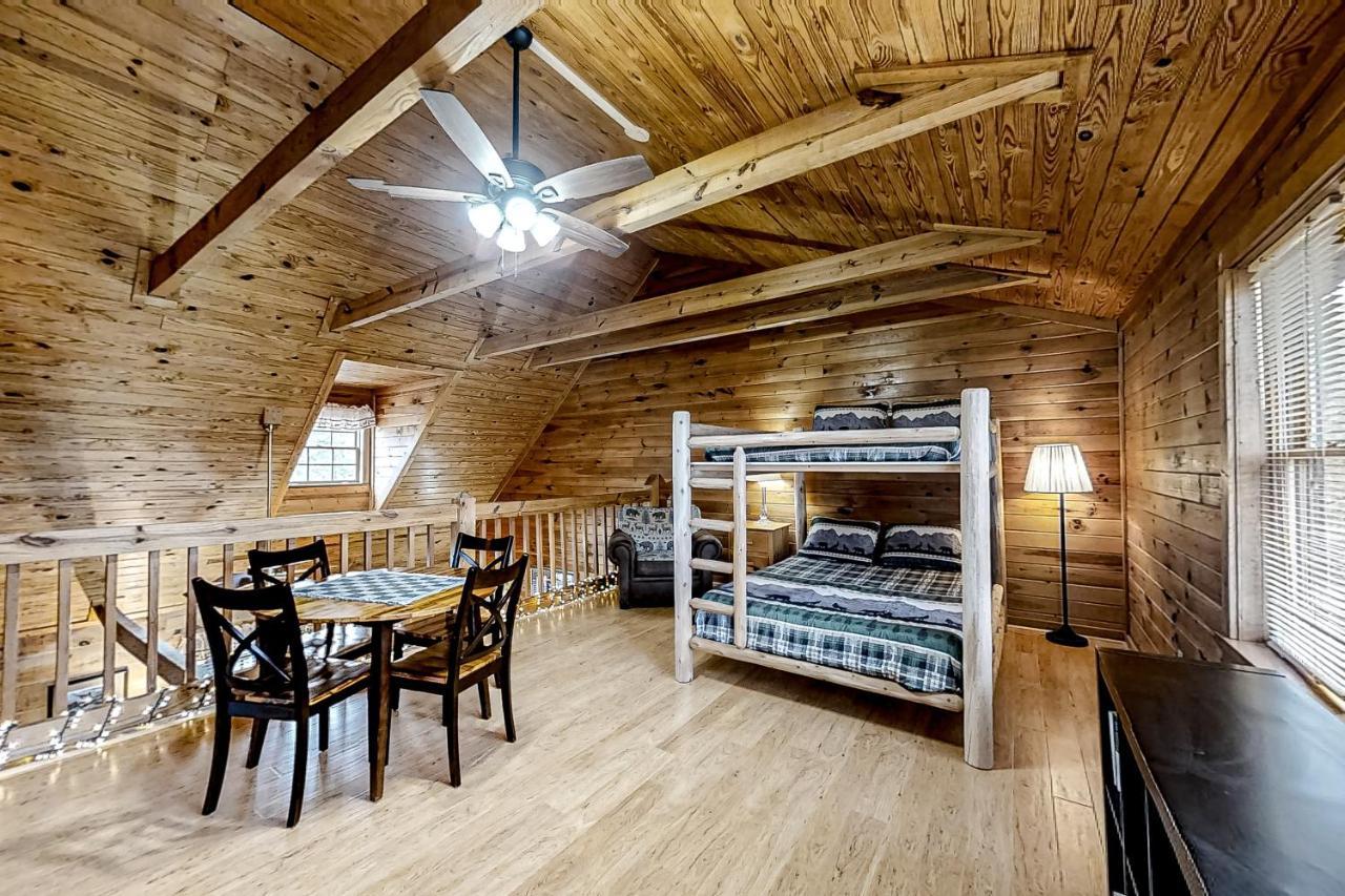 Mountain Lion'S Tales Villa Gatlinburg Exterior foto