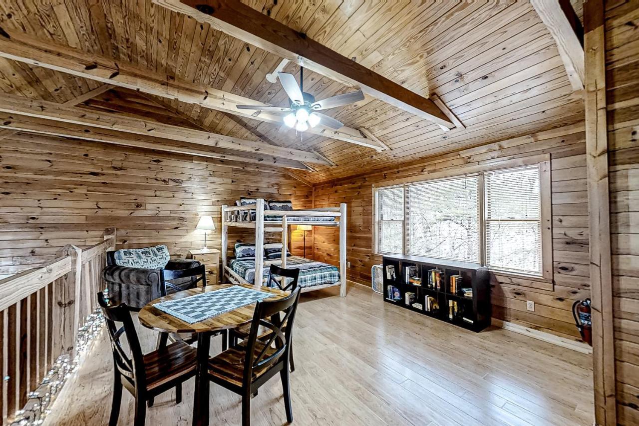 Mountain Lion'S Tales Villa Gatlinburg Exterior foto