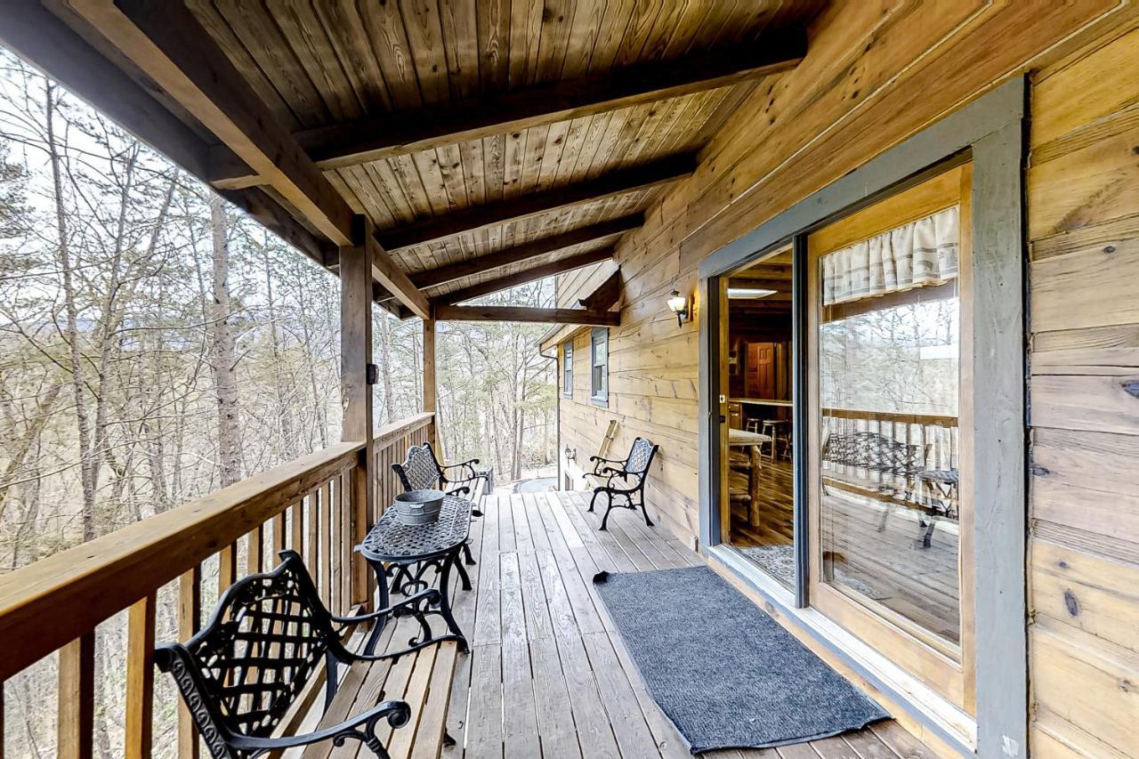 Mountain Lion'S Tales Villa Gatlinburg Exterior foto