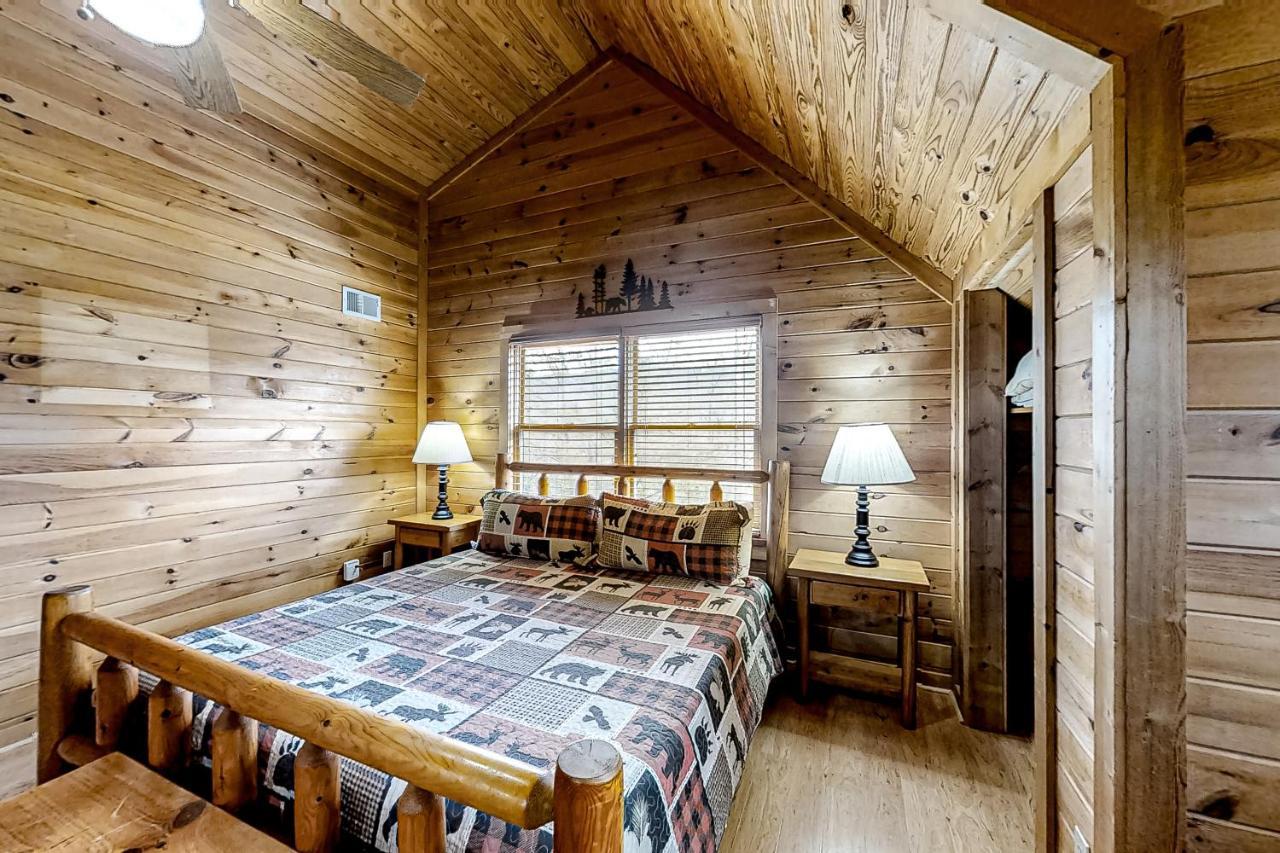 Mountain Lion'S Tales Villa Gatlinburg Exterior foto